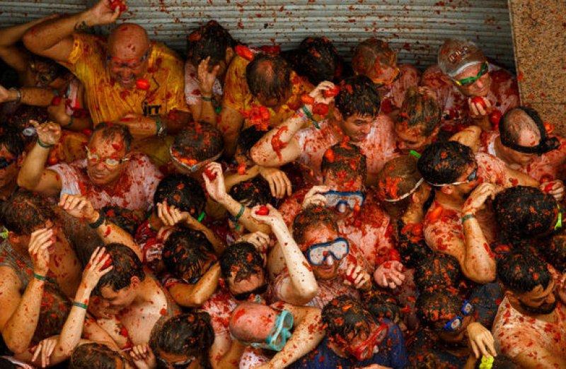 Domates Festivali bu yıl da renkli görüntülere sahne oldu