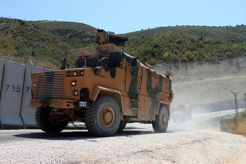 İdlib sınırına askeri sevkiyat sürüyor