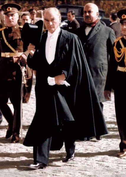 Atatürk’ün tarihe kazınan 20 sözü