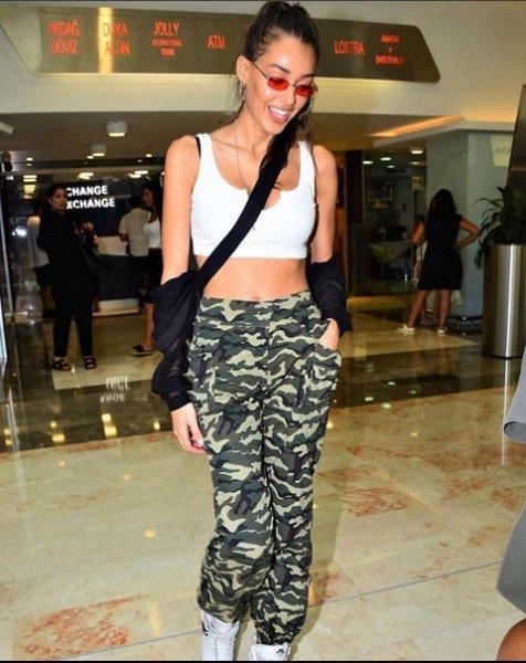 Victoria's Secret seçmelerine katılan ilk Türk Dilan Çiçek Deniz oldu