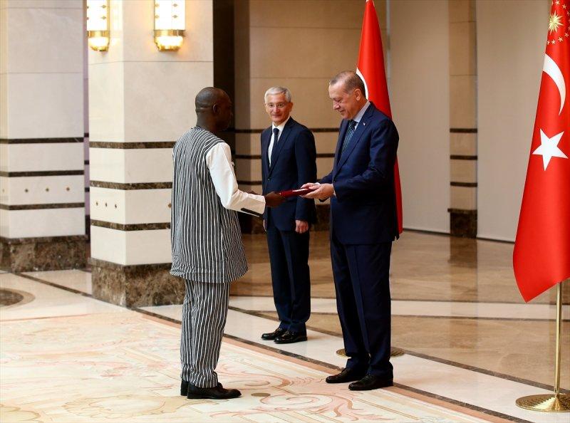 Başkan Erdoğan Burkina Faso Büyükelçisi'ni kabul etti