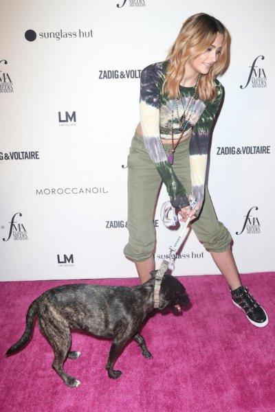 New York'taki ödül gecesine Irina Shayk damga vurdu 