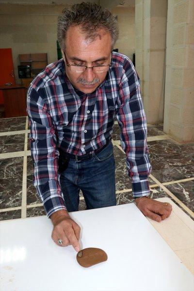 Elazığ'da 2 bin 700 yıllık taş mühür bulundu