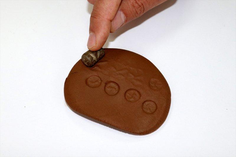 Elazığ'da 2 bin 700 yıllık taş mühür bulundu