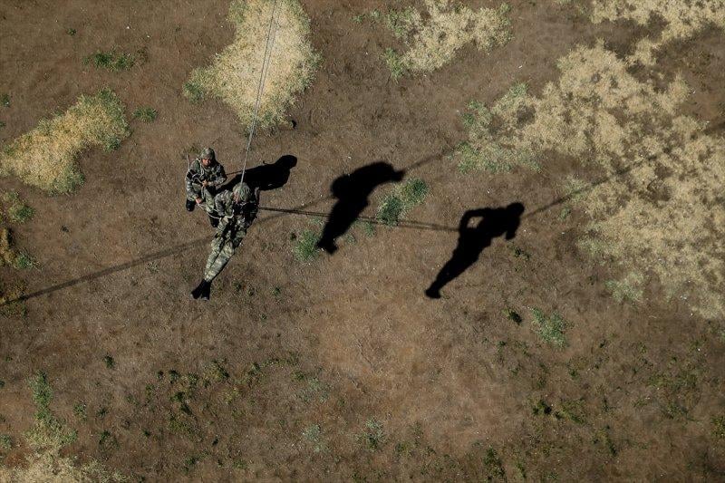 Eğirdir'de komandoların zorlu eğitimi