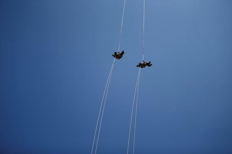 Eğirdir'de komandoların zorlu eğitimi