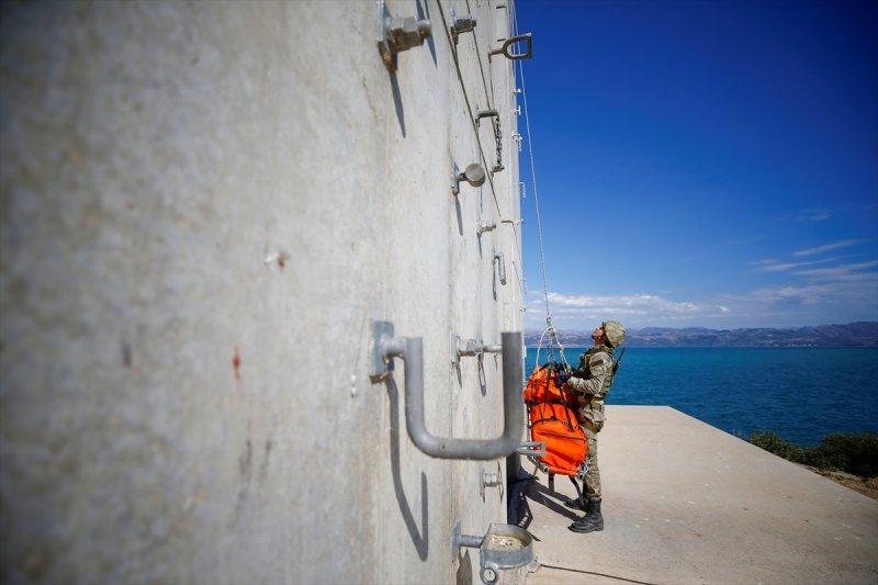Eğirdir'de komandoların zorlu eğitimi