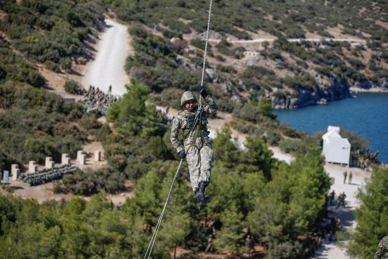 Eğirdir'de komandoların zorlu eğitimi