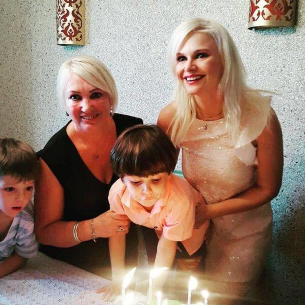 Seçkin Piriler eski eşi Kaan Tangöze ile bir araya geldi 