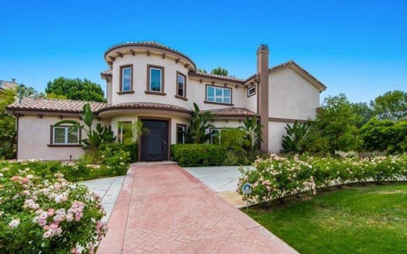 Amerikalı basketbolcu Kobe Bryant evini satıyor