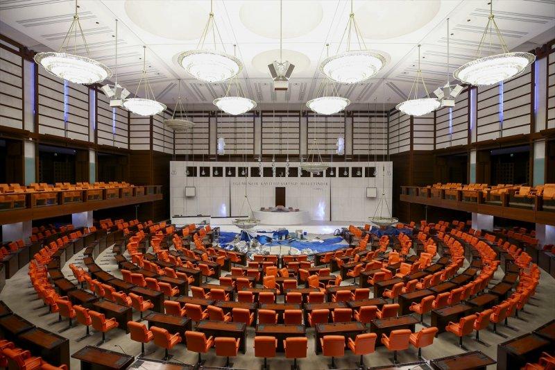 TBMM Genel Kurul Salonu 600 vekil için hazır