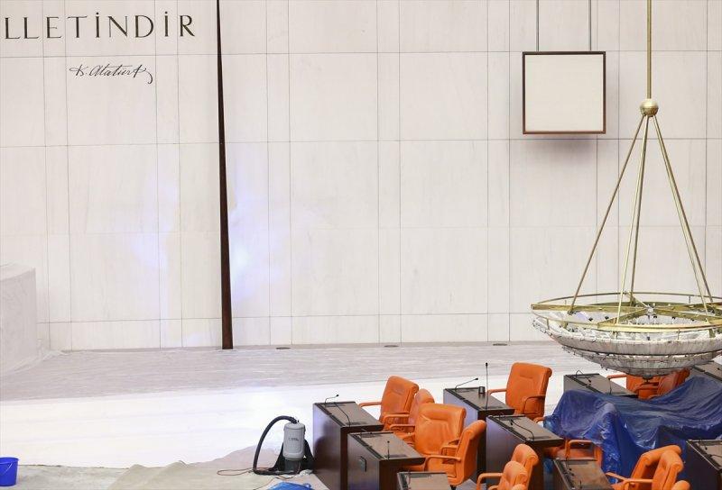 TBMM Genel Kurul Salonu 600 vekil için hazır