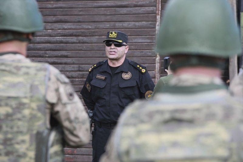 Gazi yarbay Necmettin Tetik yeni kahramanlar yetiştiriyor