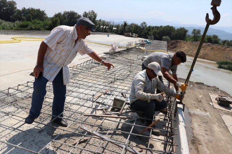 Sakarya'nın Köprücü Amca'sı 84 yaşında iş başında