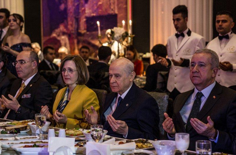 Devlet Bahçeli kirve oldu