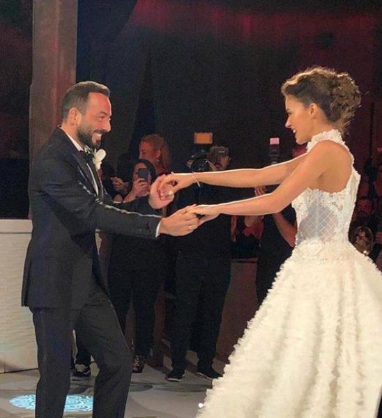 Güzel oyuncu Bensu Soral evlendi 