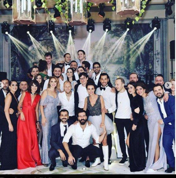 Güzel oyuncu Bensu Soral evlendi 