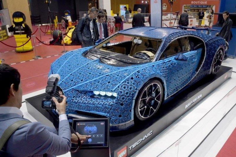 1 milyondan fazla parça kullanılarak yapılan Lego Chiron