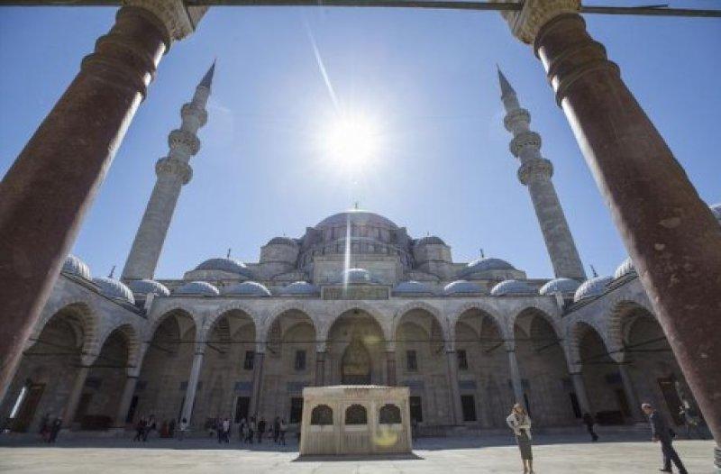 Türkiye'de mimarisiyle öne çıkan camiler - Resim 2