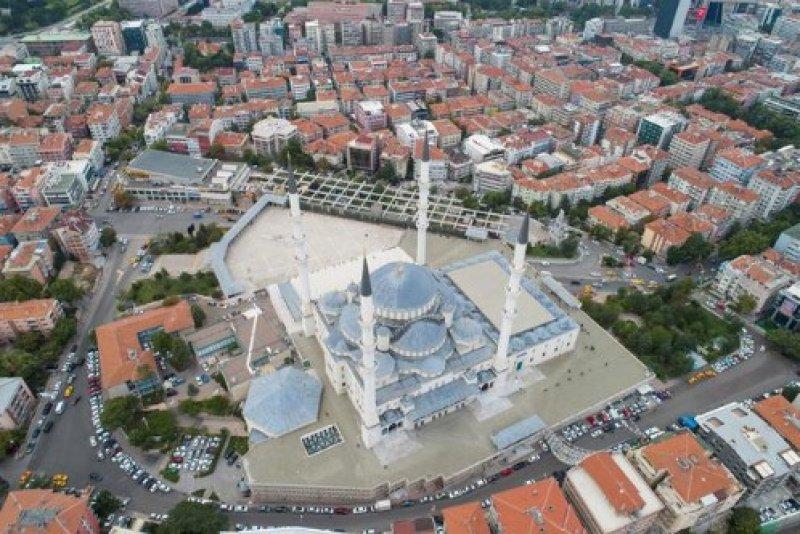 Türkiye'de mimarisiyle öne çıkan camiler - Resim 10