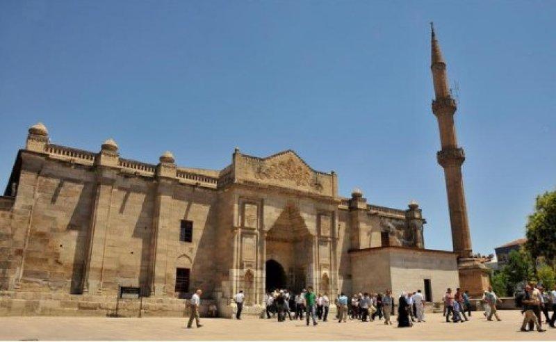 Türkiye'de mimarisiyle öne çıkan camiler - Resim 11