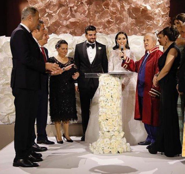 Cenk Öztanık ile Ecem Kazancı'nın düğününe ünlü akını