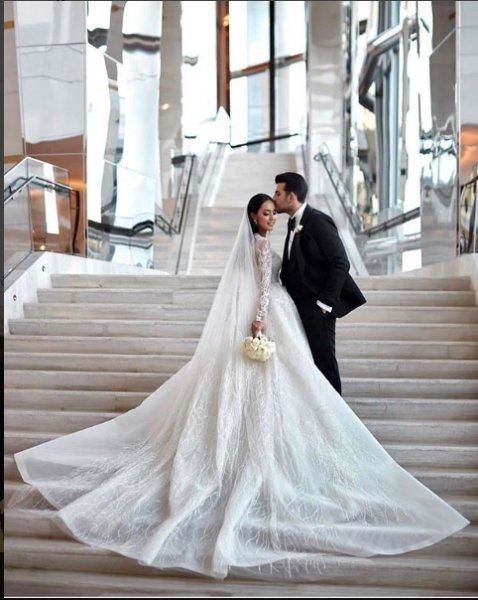 Cenk Öztanık ile Ecem Kazancı'nın düğününe ünlü akını