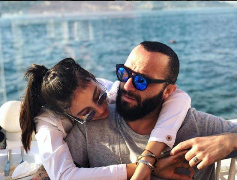 Arda Turan'dan  Berkay'ın eşi Özlem Ada Şahin'e sözlü taciz 