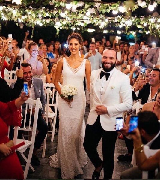 Arda Turan'dan  Berkay'ın eşi Özlem Ada Şahin'e sözlü taciz 