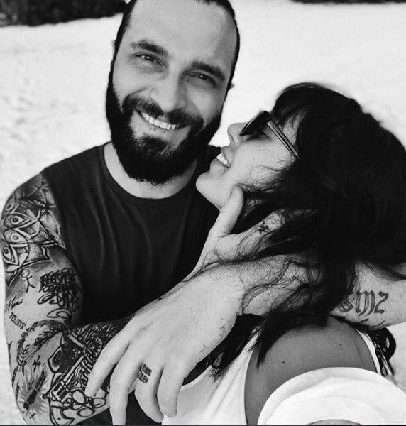 Arda Turan'dan  Berkay'ın eşi Özlem Ada Şahin'e sözlü taciz 