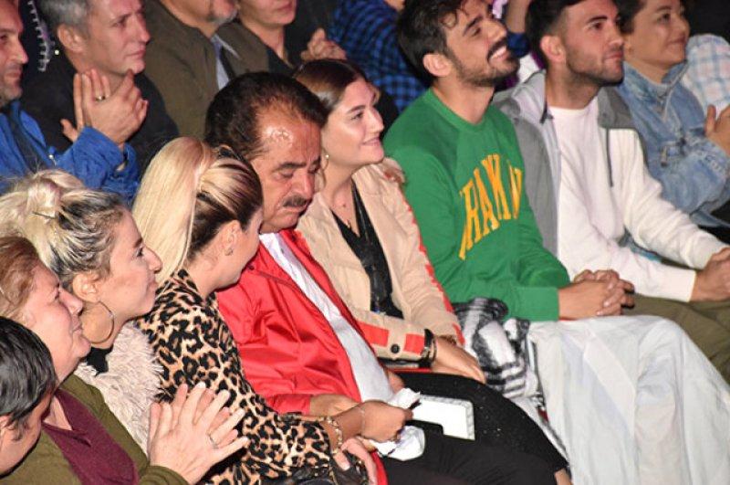 Sibel Can'ı dinlemeye giden Tatlıses gözyaşlarına hakim olamadı 