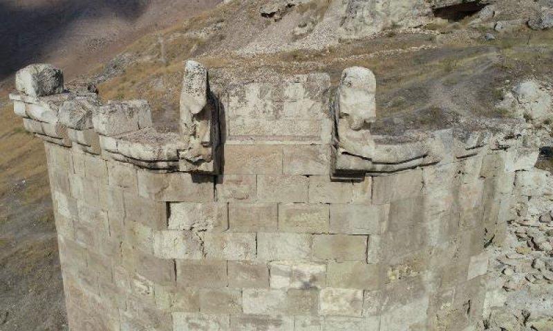 Sivas'ta 788 yıllık Türk kalesi