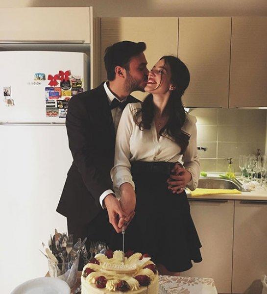 Oyuncu Pelin Akil 3 aylık  hamile 