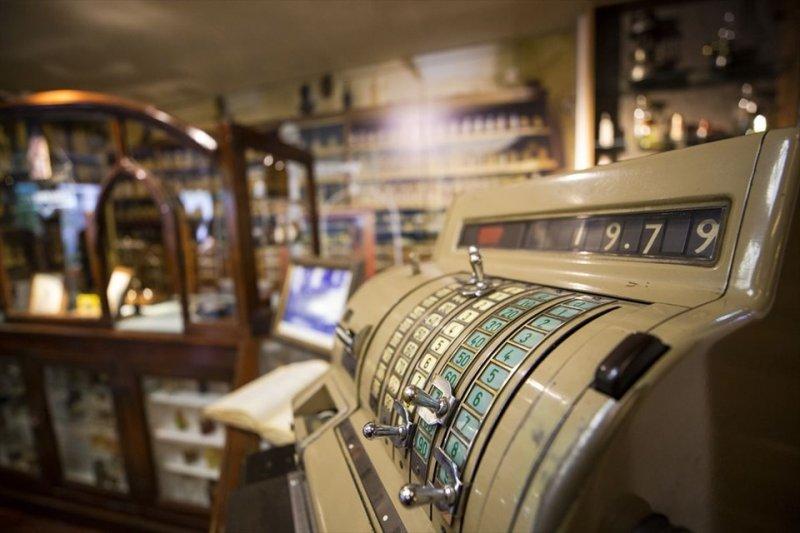 Atatürk'ün Eczanesi müze olarak açıldı