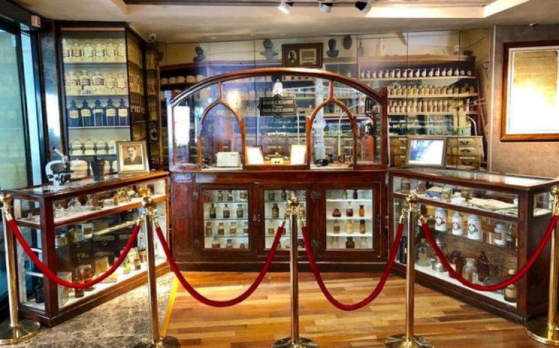 Atatürk'ün Eczanesi müze olarak açıldı