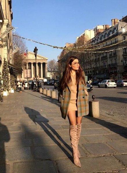 Hande Erçel'den Kardashian pozu