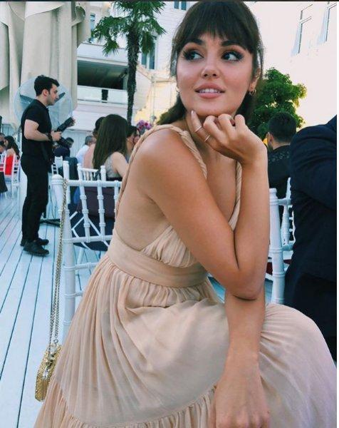 Hande Erçel eski formuna kavuştu  - Resim 17