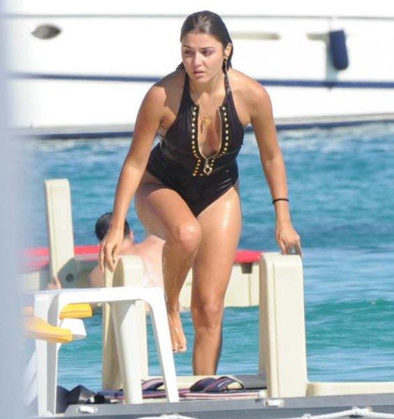 Hande Erçel eski formuna kavuştu  - Resim 4