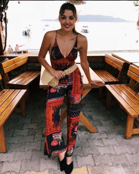 Hande Erçel eski formuna kavuştu  - Resim 19