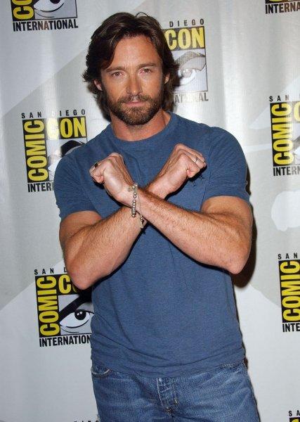 Yaşayan en seksi erkek seçilen ünlü isimler 