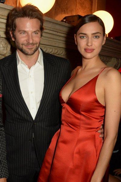 Yaşayan en seksi erkek seçilen ünlü isimler 