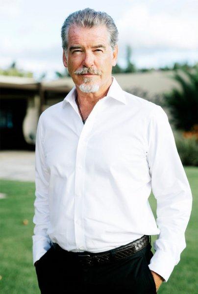 Yaşayan en seksi erkek seçilen ünlü isimler 