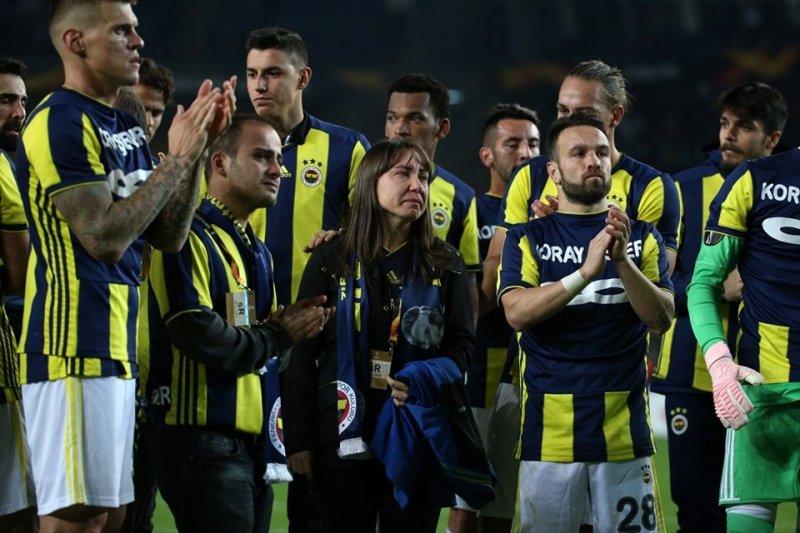 Fenerbahçeli futbolcular Koray Şener’i unutmadı
