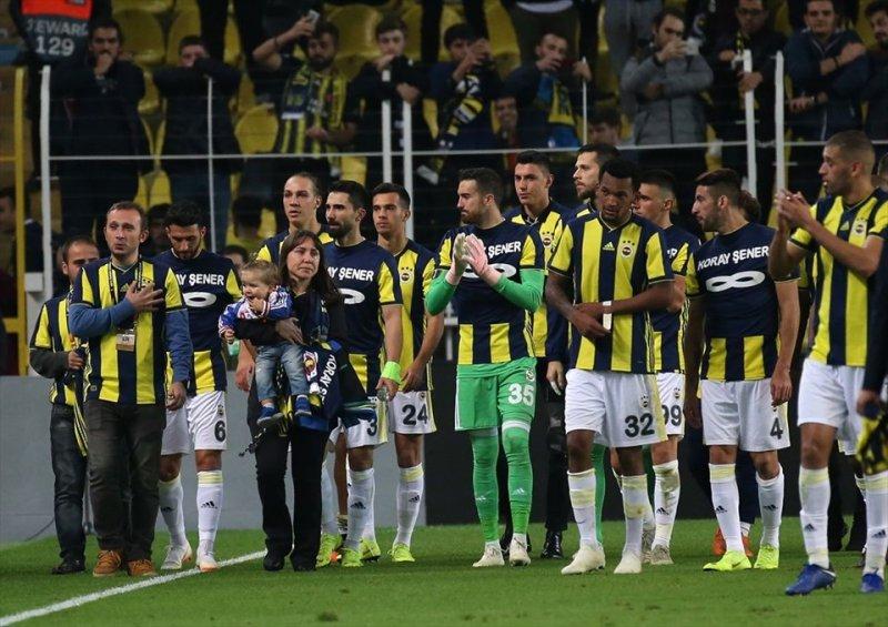 Fenerbahçeli futbolcular Koray Şener’i unutmadı