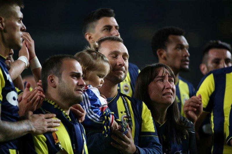 Fenerbahçeli futbolcular Koray Şener’i unutmadı