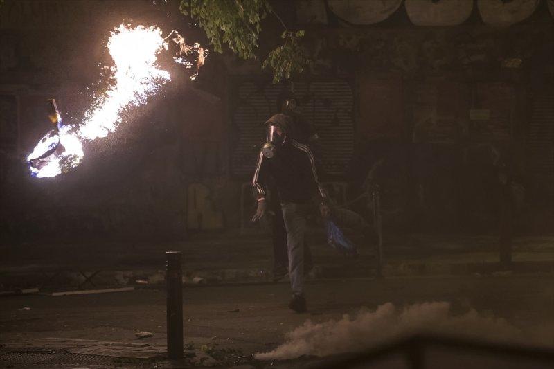 Yunanistan'daki 17 Kasım gösterilerinde olaylar çıktı