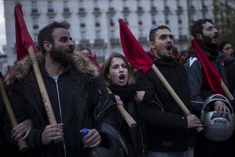 Yunanistan'daki 17 Kasım gösterilerinde olaylar çıktı