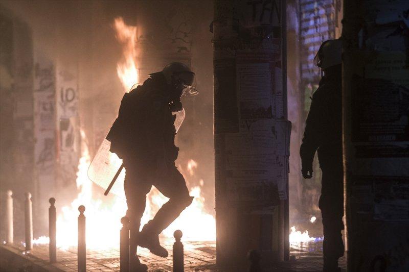 Yunanistan'daki 17 Kasım gösterilerinde olaylar çıktı