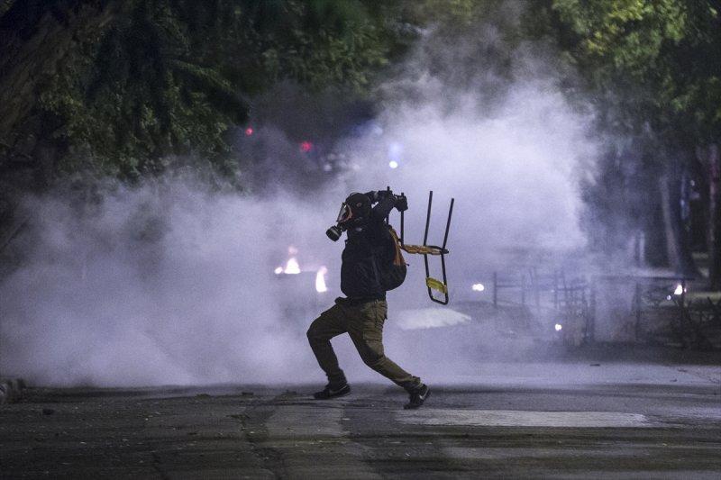 Yunanistan'daki 17 Kasım gösterilerinde olaylar çıktı
