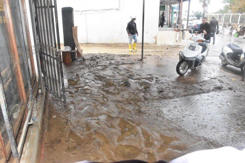 Sel felaketi sonrası Bodrum'da hasar çalışmaları devam ediyor 